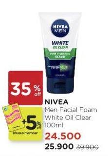 Promo Harga Nivea Men Facial Scrub Whitening Oil Control 100 ml - Watsons