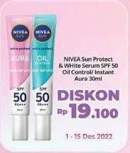 Promo Harga Nivea Sun Face Serum Protect & White SPF 50+ Oil Control, Instant Aura 30 ml - Indomaret