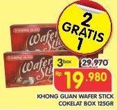 Promo Harga KHONG GUAN Wafer Stick Chocolate per 3 box 125 gr - Superindo
