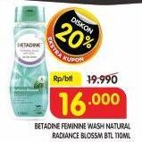Promo Harga Betadine Feminine Wash Natural Daun Sirih Radiance Blossom 110 ml - Superindo