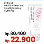Promo Harga Shinzui Facial Wash Skin Lightening 80 ml - Indomaret