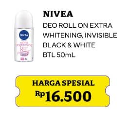 Promo Harga Nivea Deo Roll On Extra Whitening, Black White Invisible Clear 50 ml - Indomaret