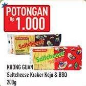 Promo Harga KHONG GUAN Saltcheese BBQ, Regular 200 gr - Hypermart
