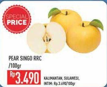 Promo Harga Pear Singo RRC per 100 gr - Hypermart