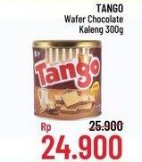 Promo Harga TANGO Wafer Chocolate 300 gr - Alfamidi