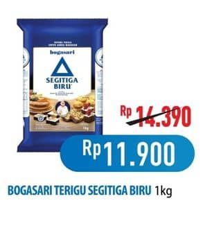 Promo Harga Bogasari Tepung Terigu Segitiga Biru 1000 gr - Hypermart