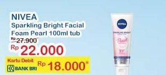 Promo Harga NIVEA Facial Foam Sparkling Bright 100 ml - Indomaret