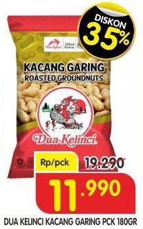 Promo Harga DUA KELINCI Kacang Garing Original 180 gr - Superindo