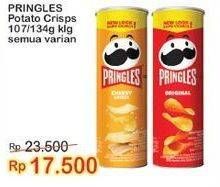 Promo Harga PRINGLES Potato Crisps All Variants 107 gr - Indomaret