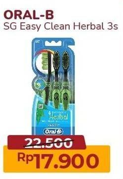 Promo Harga ORAL B Toothbrush Easy Clean Herbal Soft 3 pcs - Alfamart