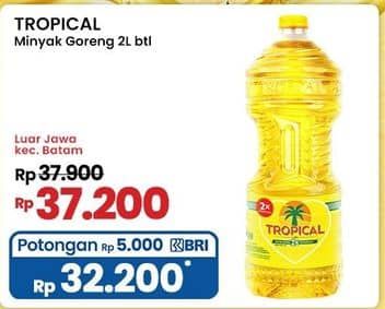 Promo Harga Tropical Minyak Goreng 2000 ml - Indomaret