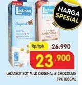 Promo Harga LACTASOY Soya Milk Original, Chocolate 1000 ml - Superindo