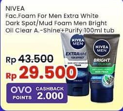 Promo Harga Nivea Men Facial Foam Extra White Dark Spot, Deep Bright Oil Cleanser, White Oil Clear Anti-Shine + Purify 100 ml - Indomaret