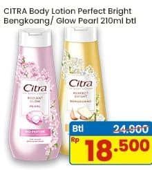 Promo Harga Citra UV Body Lotion Radiant Glow Pearl, Perfect Bright Bengkoang 210 ml - Indomaret