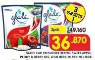 Promo Harga GLADE Car Air Freshener Sweet Apple, Peony Berry, Wild Berries per 4 pcs 85 gr - Superindo