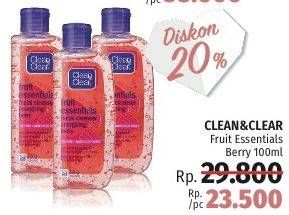 Promo Harga CLEAN & CLEAR Fruit Essential Facial Cleanser Berry 100 ml - LotteMart