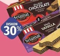 Promo Harga SELAMAT Wafer Black Vanilla, Double Chocolate 198 gr - LotteMart