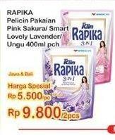 Promo Harga SO KLIN Rapika Pelicin Pakaian Sakura Strawberry, Lavender Splash 400 ml - Indomaret