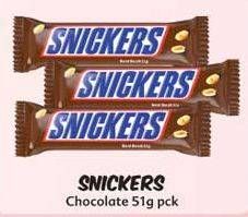 Promo Harga SNICKERS Chocolate per 2 pcs 51 gr - Indomaret