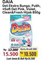 Promo Harga DAIA Deterjen Bubuk Bunga, Clean Fresh Hijab, Putih, + Softener Pink, + Softener Violet 850 gr - Alfamart