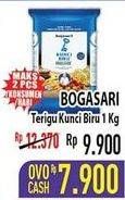 Promo Harga Bogasari Tepung Terigu Kunci Biru 1000 gr - Hypermart