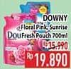Promo Harga Downy Pewangi Pakaian Kecuali Floral Pink, Kecuali Sunrise Fresh 720 ml - Hypermart