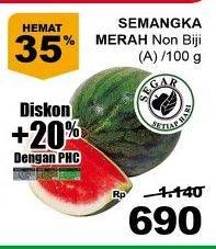 Promo Harga Semangka Merah Non Biji A per 100 gr - Giant