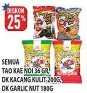 Promo Harga TAO KAE NOI 36gr / DUA KELINCI Kacang Kulit 200gr / Garlic Nut 180gr All Variant  - Hypermart