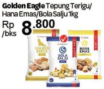 Promo Harga Golden Eagle Tepung Terigu, Hana Emas, Bola Salju 1 kg - Carrefour