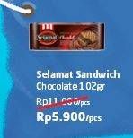 Promo Harga SELAMAT Sandwich Biscuits Chocolate 102 gr - Alfamidi
