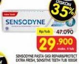 Promo Harga Sensodyne Pasta Gigi Repair & Protect Extra Fresh 100 gr - Superindo