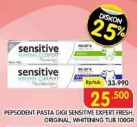 Promo Harga Pepsodent Pasta Gigi Sensitive Expert Fresh, Original, Whitening 100 gr - Superindo