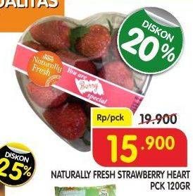 Promo Harga NATURALLY Fresh Strawberry Heart  - Superindo