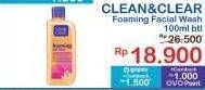 Promo Harga Clean & Clear Facial Wash Foaming 100 ml - Indomaret