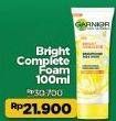 Promo Harga GARNIER Light Complete Brightening Foam 100 ml - Indomaret