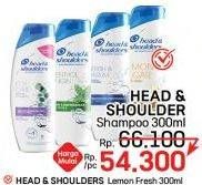 Promo Harga Head & Shoulders Shampoo 300 ml - LotteMart