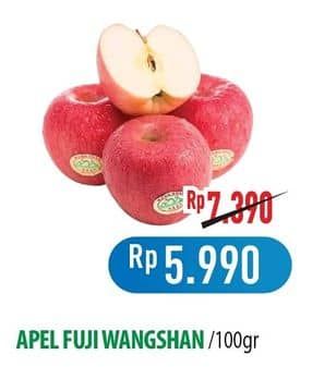 Promo Harga Apel Fuji Wang Shan per 100 gr - Hypermart