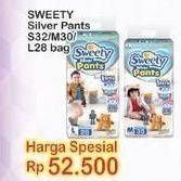 Promo Harga Sweety Silver Pants S32, M30, L28 28 pcs - Indomaret