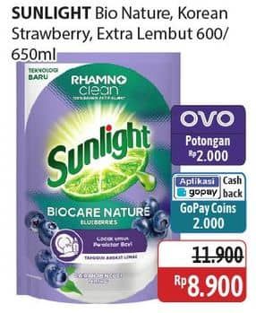 Promo Harga Sunlight Pencuci Piring Biocare Nature, Korean Strawberry, Extra Lembut 600 ml - Alfamidi
