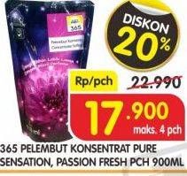 Promo Harga 365 Pelembut Konsentrat Pure Sensation, Passion Fresh 900 ml - Superindo