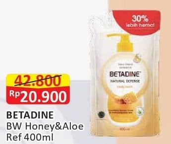 Promo Harga Betadine Natural Defense Body Wash Manuka Honey Moisturising Aloe Vera 400 ml - Alfamart