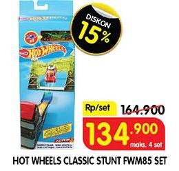 Promo Harga Hot Wheels Classic Stunt FWM85  - Superindo