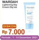 Promo Harga WARDAH Lightening Day Cream 20 gr - Indomaret