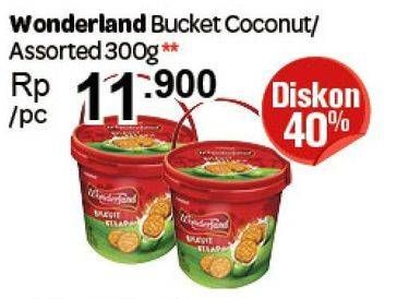 Promo Harga WONDERLAND Biscuit Kelapa Assorted Biscuit 300 gr - Carrefour