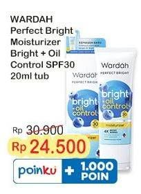 Promo Harga Wardah Perfect Bright Moisturizer Bright + Oil Control SPF 30 PA+++ 20 ml - Indomaret