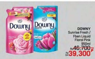 Promo Harga Downy Pewangi Pakaian Sunrise Fresh, Floral Pink 900 ml - LotteMart