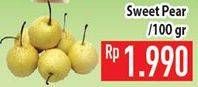 Promo Harga Pear Sweet per 100 gr - Hypermart