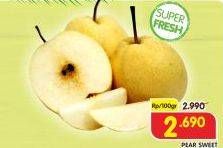 Promo Harga Pear Sweet per 100 gr - Superindo