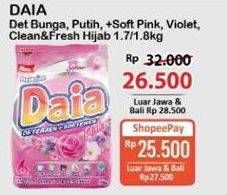 Promo Harga Daia Deterjen Bubuk Bunga, Putih, + Softener Pink, + Softener Violet, Clean Fresh Hijab 1700 gr - Alfamart