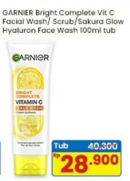 Promo Harga Garnier Facial Cleanser Bright Complete Vitamin C Super Whip Foam 100 ml - Indomaret